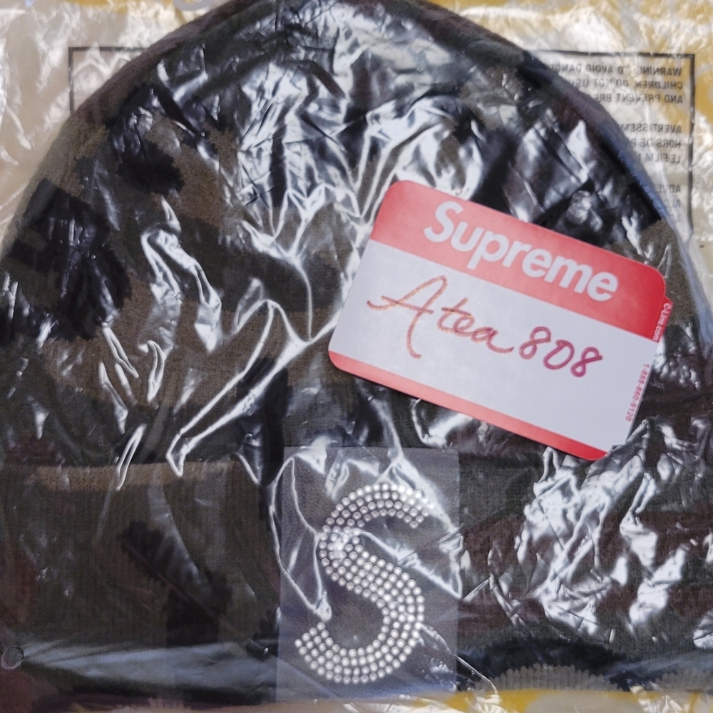Authentic Supreme